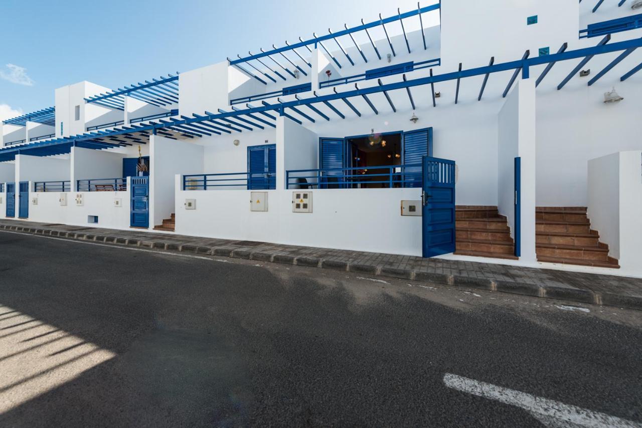 Modern Beach House In Фамара Экстерьер фото