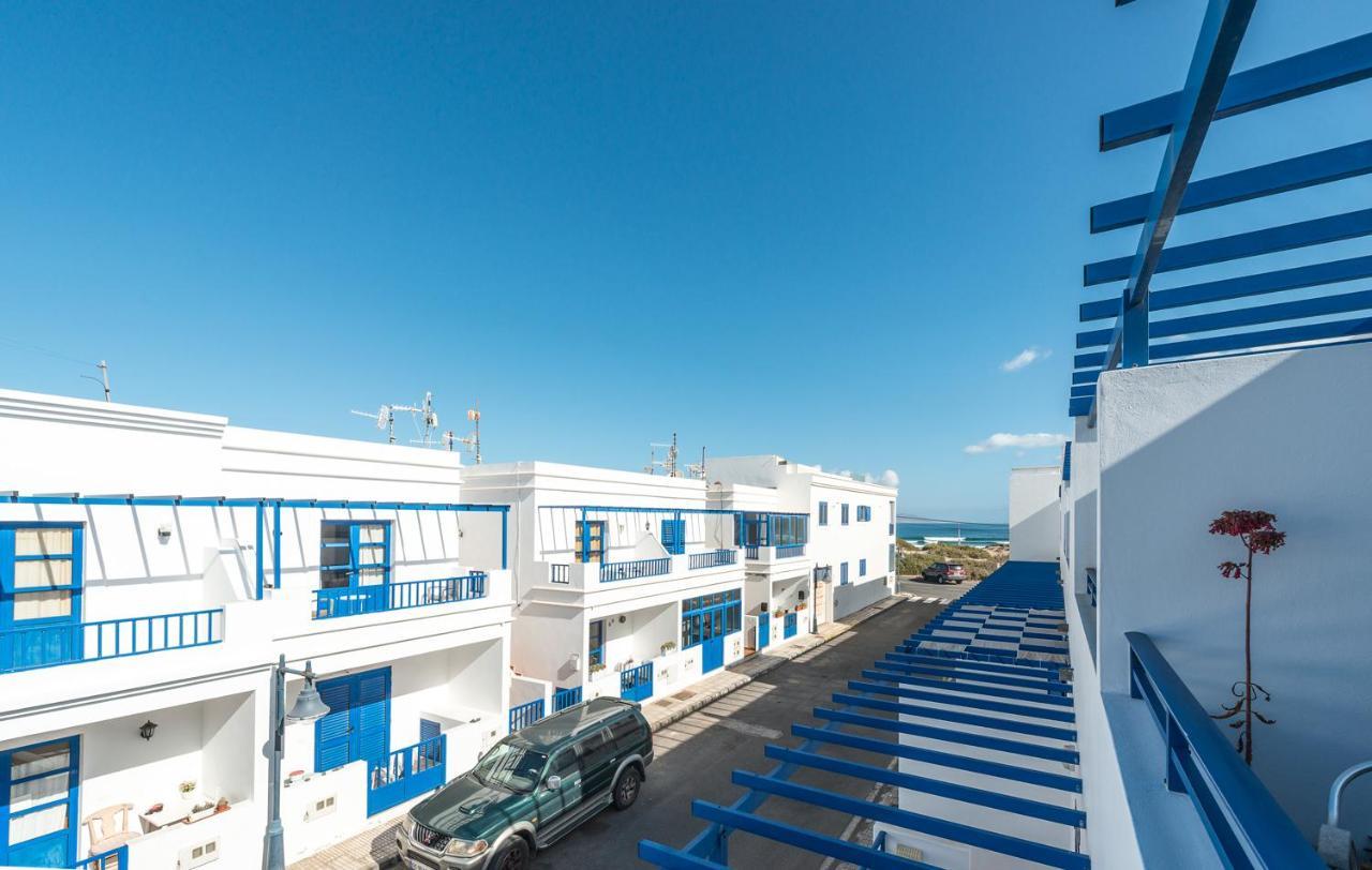 Modern Beach House In Фамара Экстерьер фото